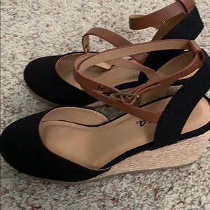 Black wedges with brown strap